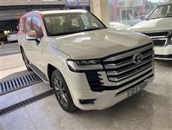 تۆیۆتا لاند کروزەر